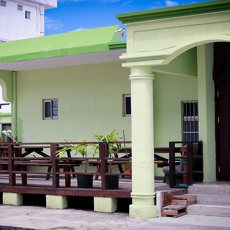 G.T. Guest House Garapan Extérieur photo